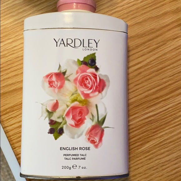 Yardley London English rose powder - Picture 1 of 4